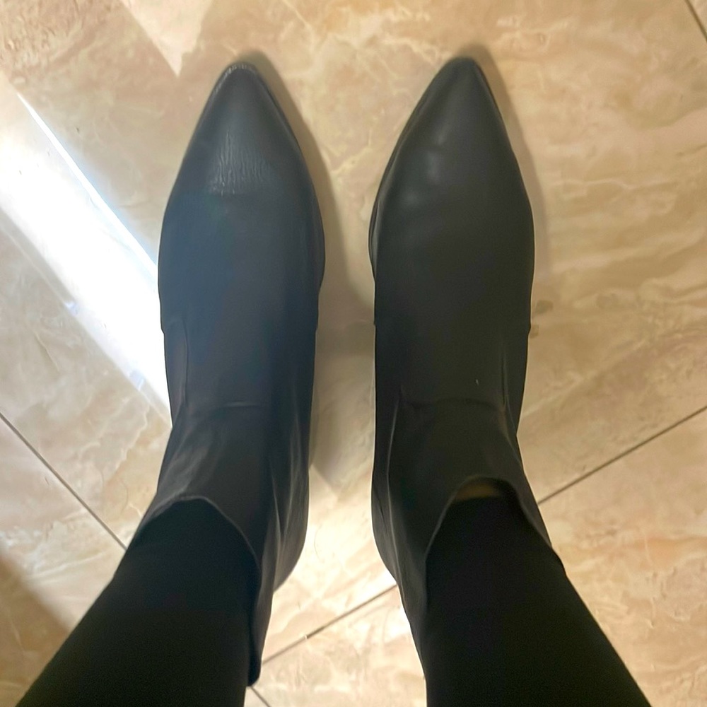 Steve Madden black ankle boot